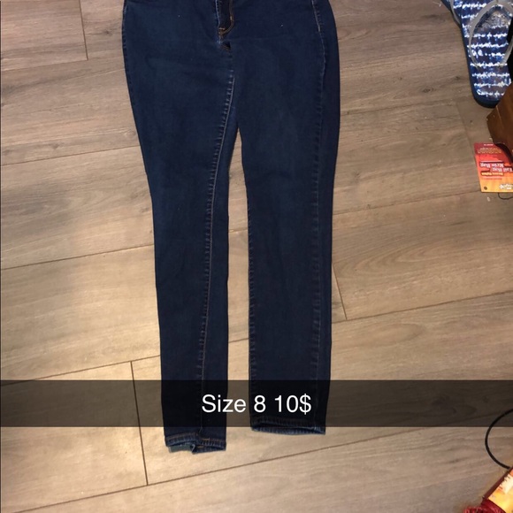 Jeans - Picture 15 of 16